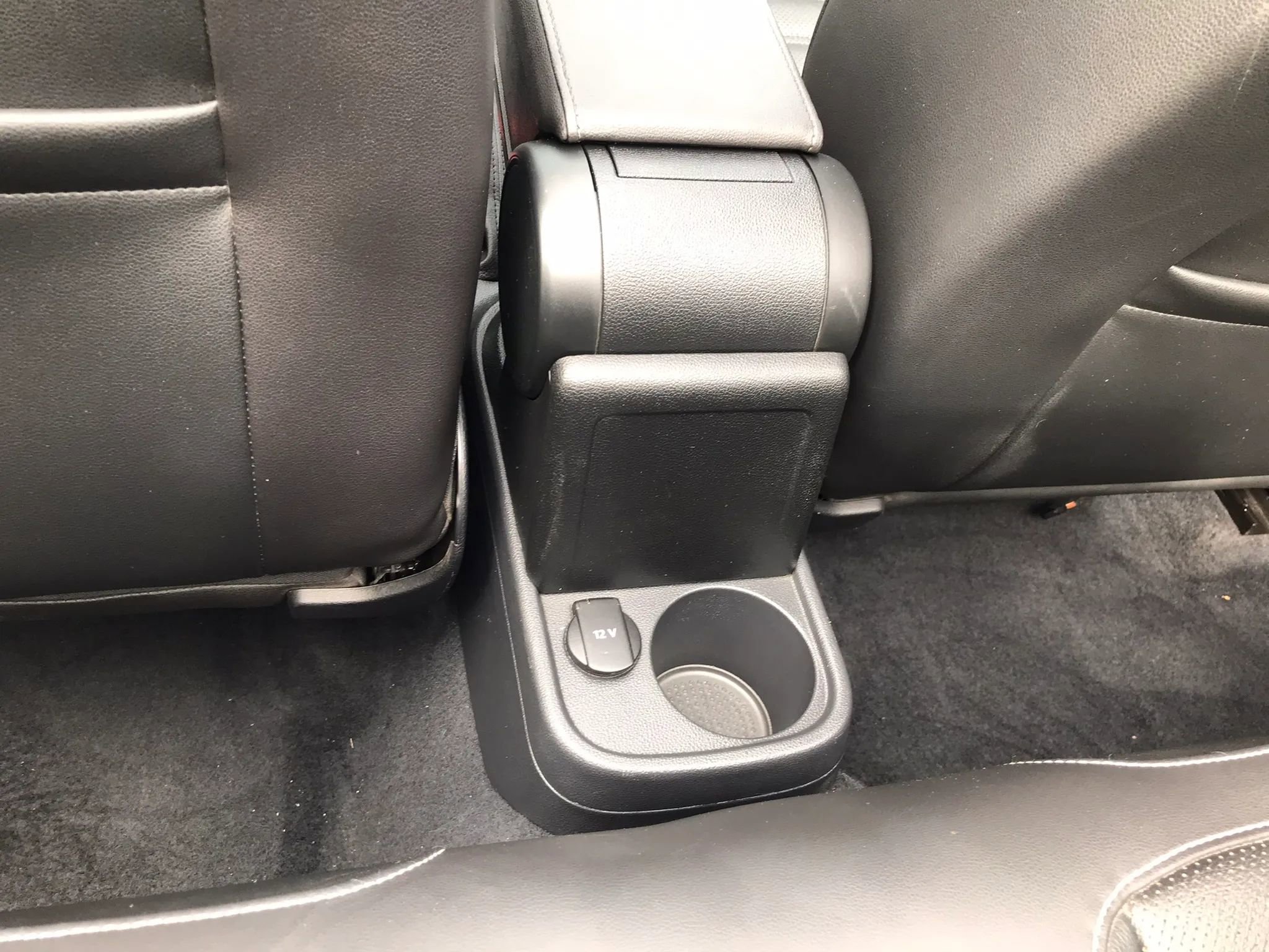 Used 2014 Volkswagen Beetle TDI FWD image 34