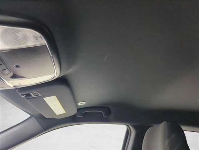 Used 2019 Jeep Grand Cherokee Laredo RWD image 16