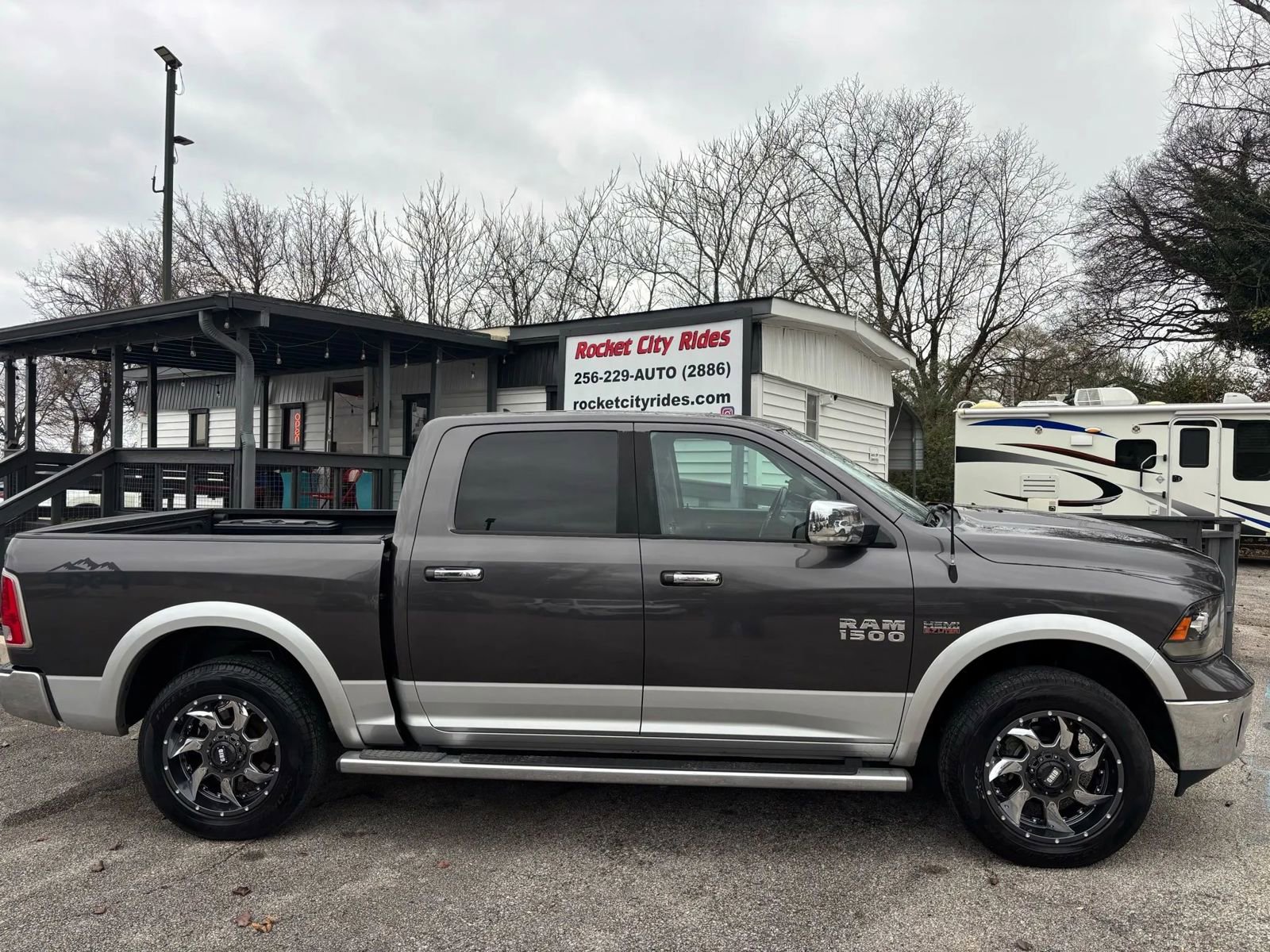 Used 2015 RAM 1500 Laramie w/ Convenience Group image 2