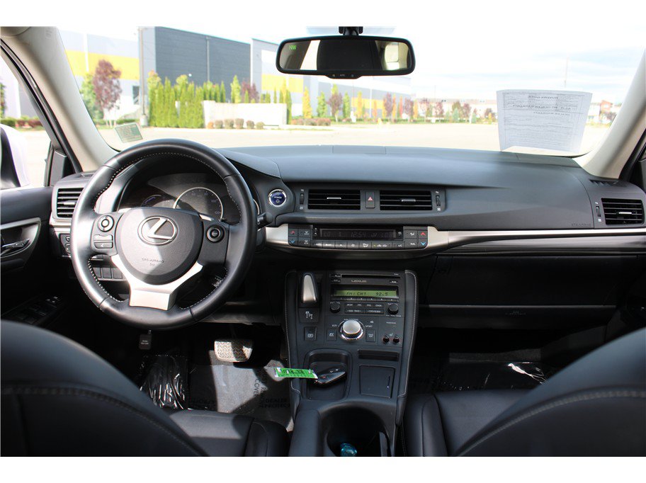 Used 2015 Lexus CT 200h w/ Seat Comfort Package FWD image 14
