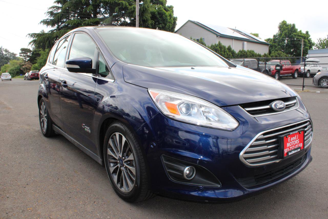 Used 2017 Ford C-MAX Energi Titanium w/ Equipment Group 501A FWD image 7