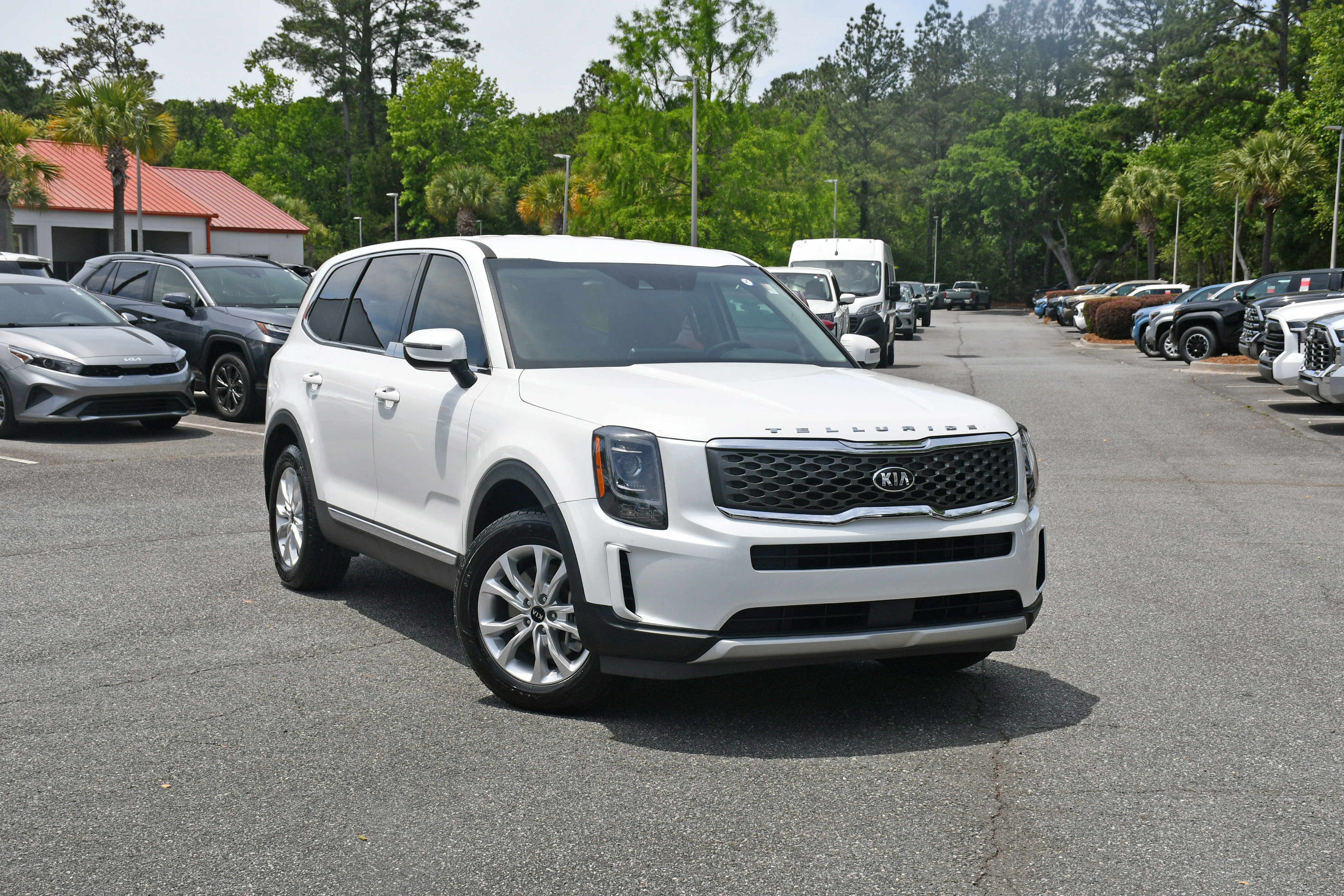 Used 2020 Kia Telluride LX FWD image 6