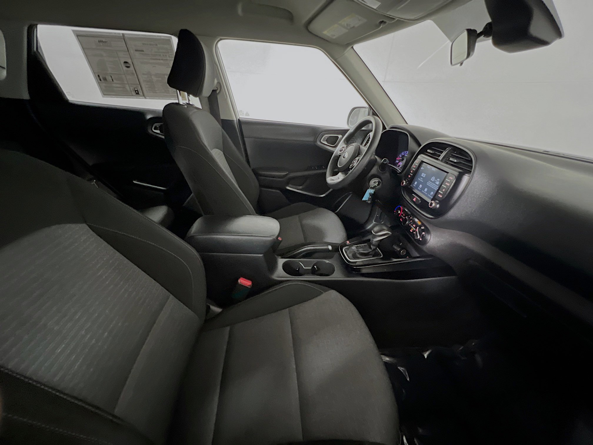 Used 2020 Kia Soul S FWD image 30