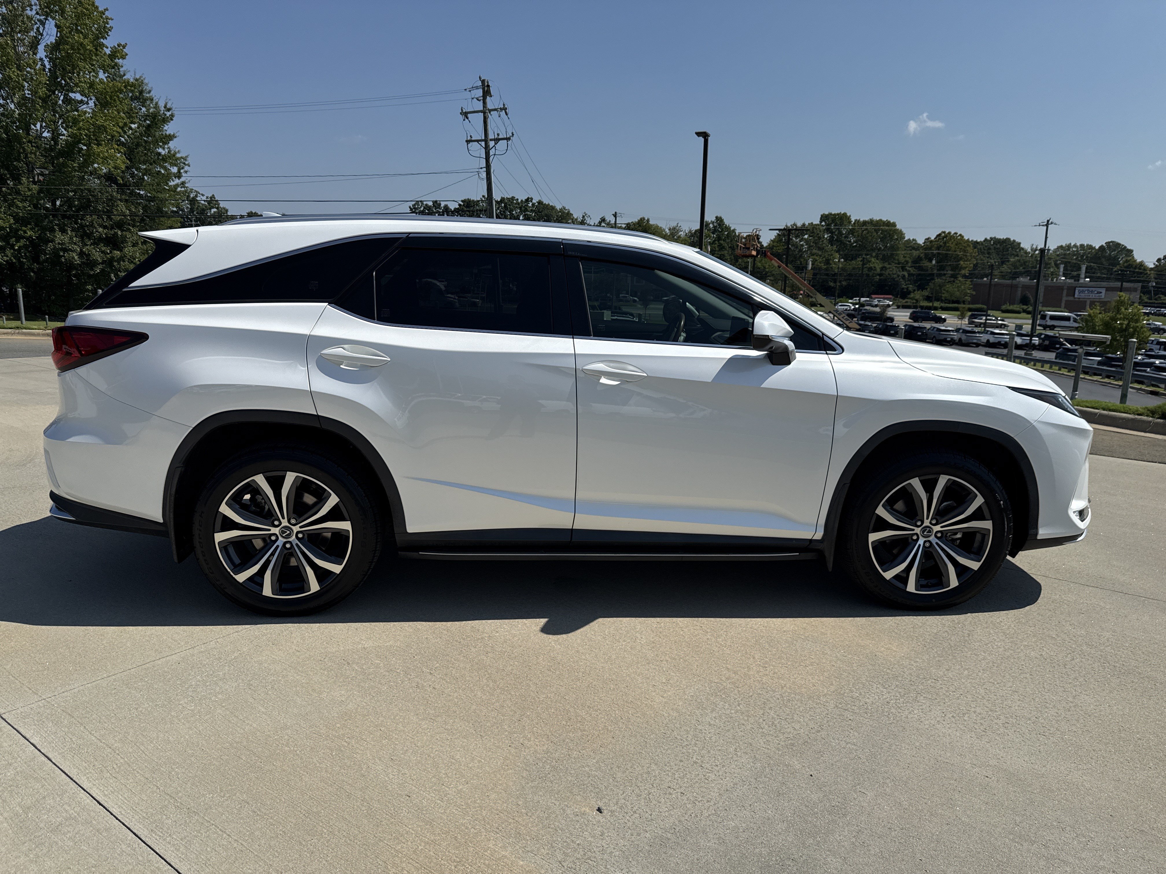 Used 2022 Lexus RX 350L FWD w/ Premium Package image 12