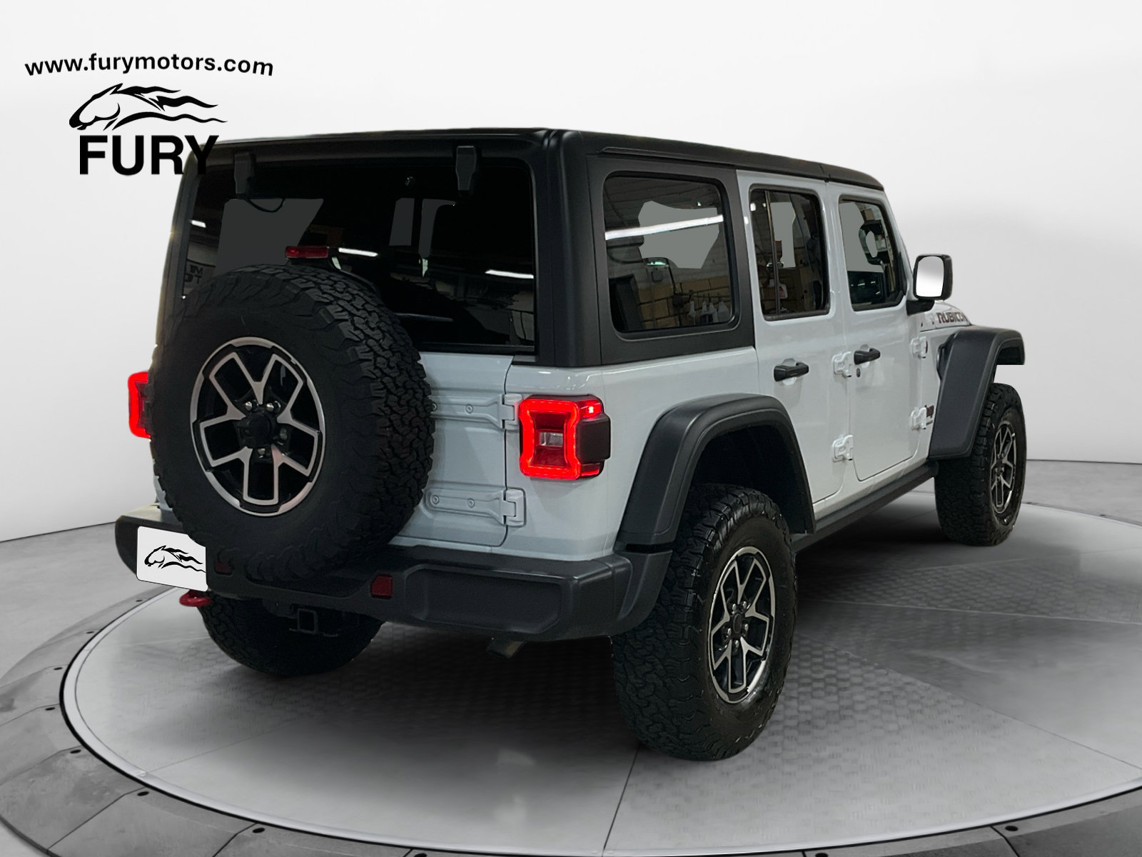 Used 2025 Jeep Wrangler Unlimited Rubicon w/ Convenience Group AWD/4WD image 4
