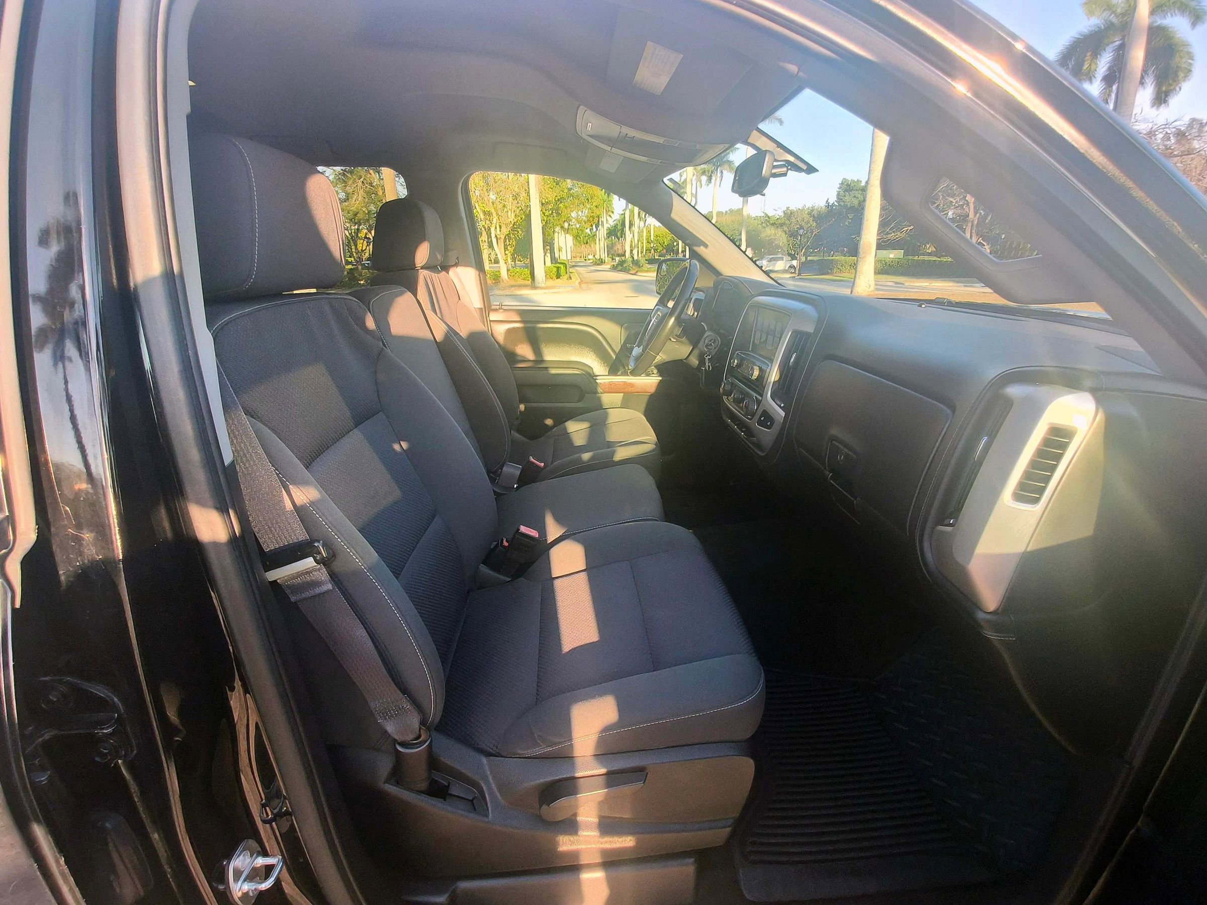 Used 2017 GMC Sierra 1500 SLE w/ SLE Value Package image 35