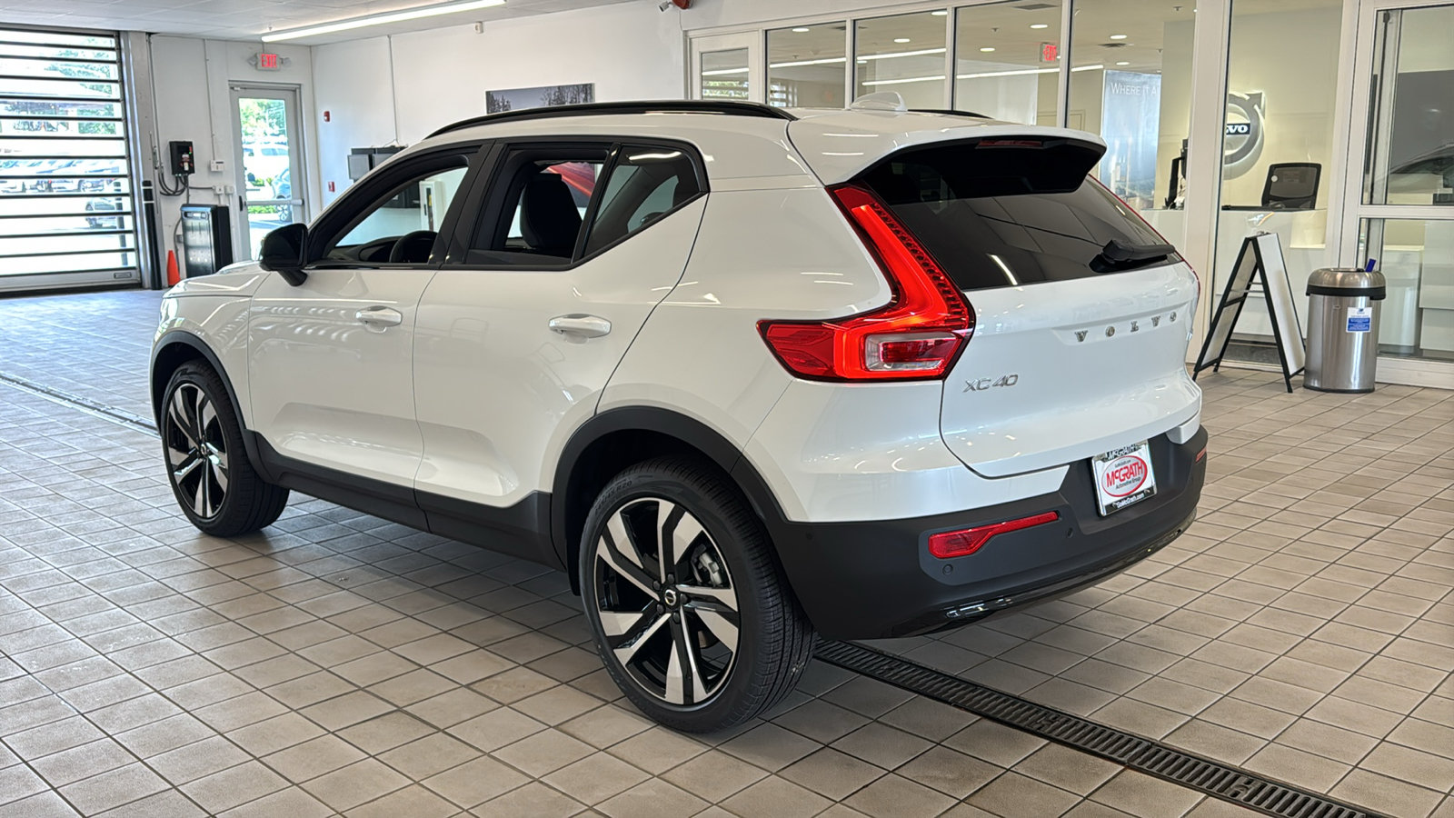 New 2026 Volvo XC40 B5 Plus w/ Protection Package Premier AWD/4WD image 7