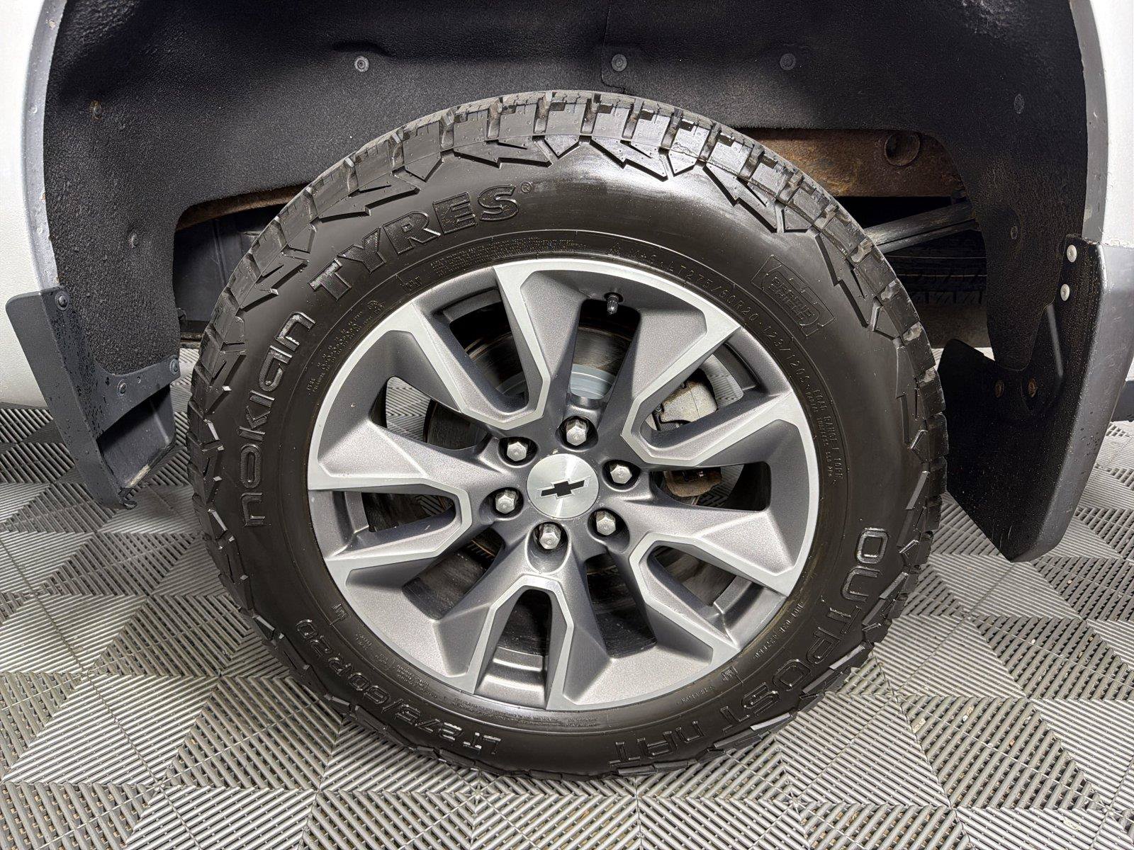 Used 2020 Chevrolet Silverado 1500 RST AWD/4WD image 17