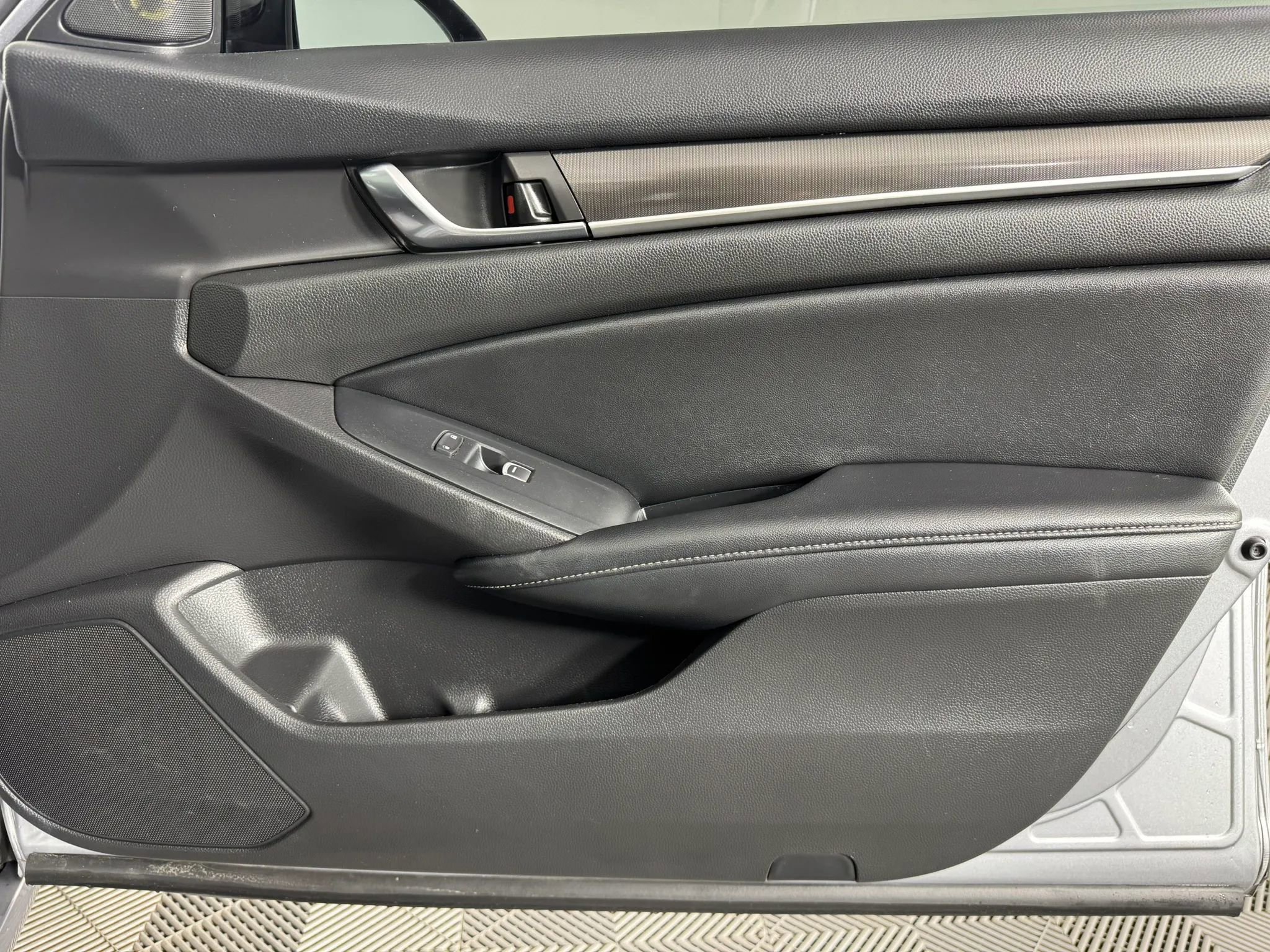 Used 2022 Honda Accord Sport image 37