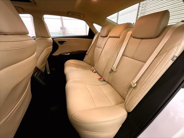 Used 2017 Toyota Avalon XLE Premium w/ All Weather Liner Package FWD image 25