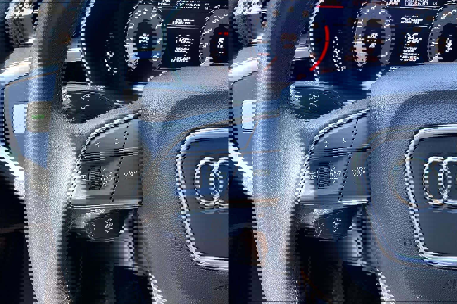 Used 2022 Audi Q3 2.0T Premium w/ Convenience Package image 23