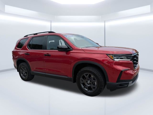 Used 2025 Honda Pilot TrailSport