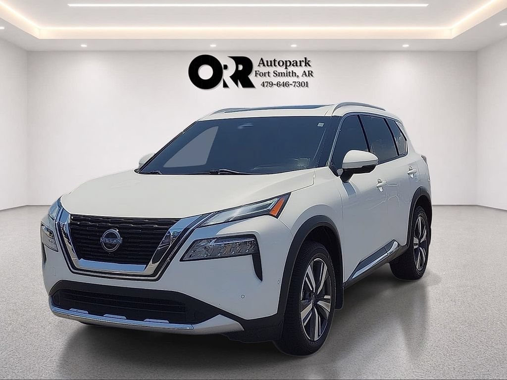 Used 2023 Nissan Rogue Platinum w/ Platinum Premium Package FWD image 2