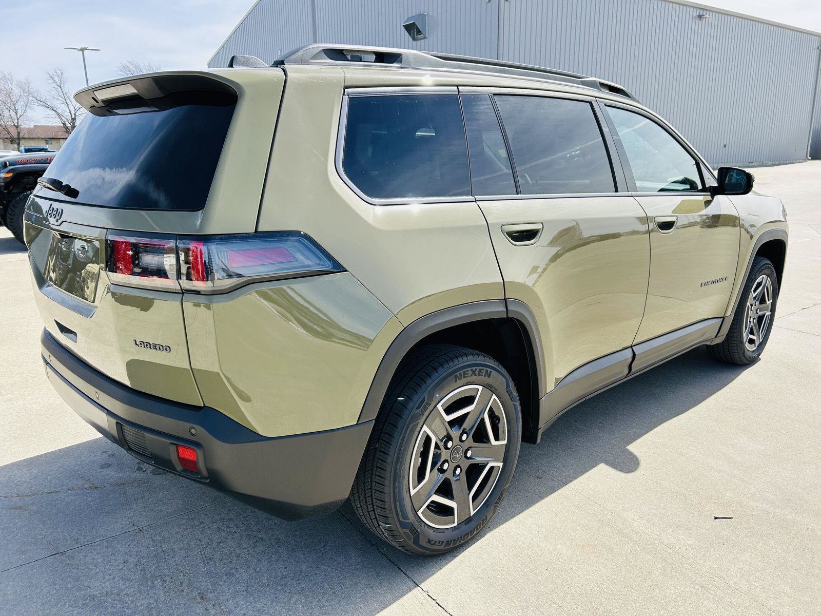 New 2026 Jeep Cherokee Laredo AWD/4WD image 36