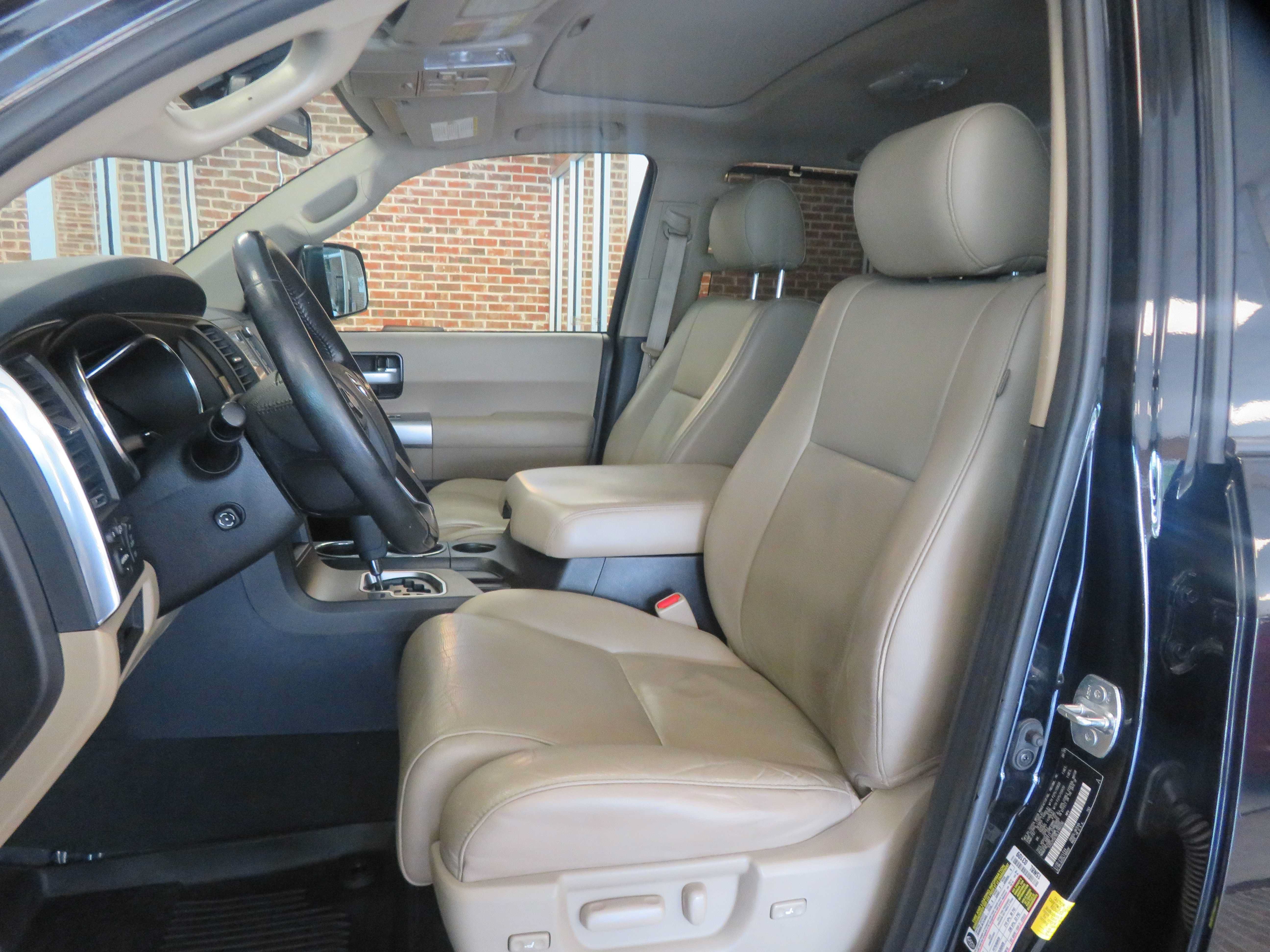 Used 2020 Toyota Sequoia Limited w/ Safety & Convenience Package AWD/4WD image 15