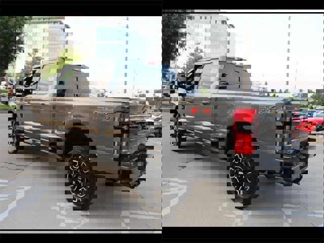 New 2025 Ford F250 Platinum w/ FX4 Off-Road Package image 4