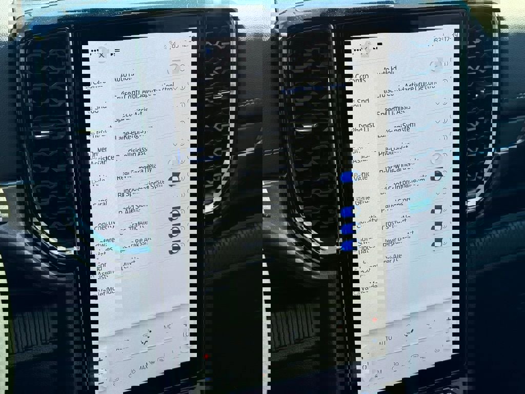 Used 2025 Ford Ranger Lariat w/ FX4 Off-Road Package image 25