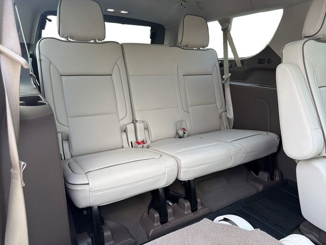 Used 2021 GMC Yukon XL Denali w/ Denali Premium Package image 40