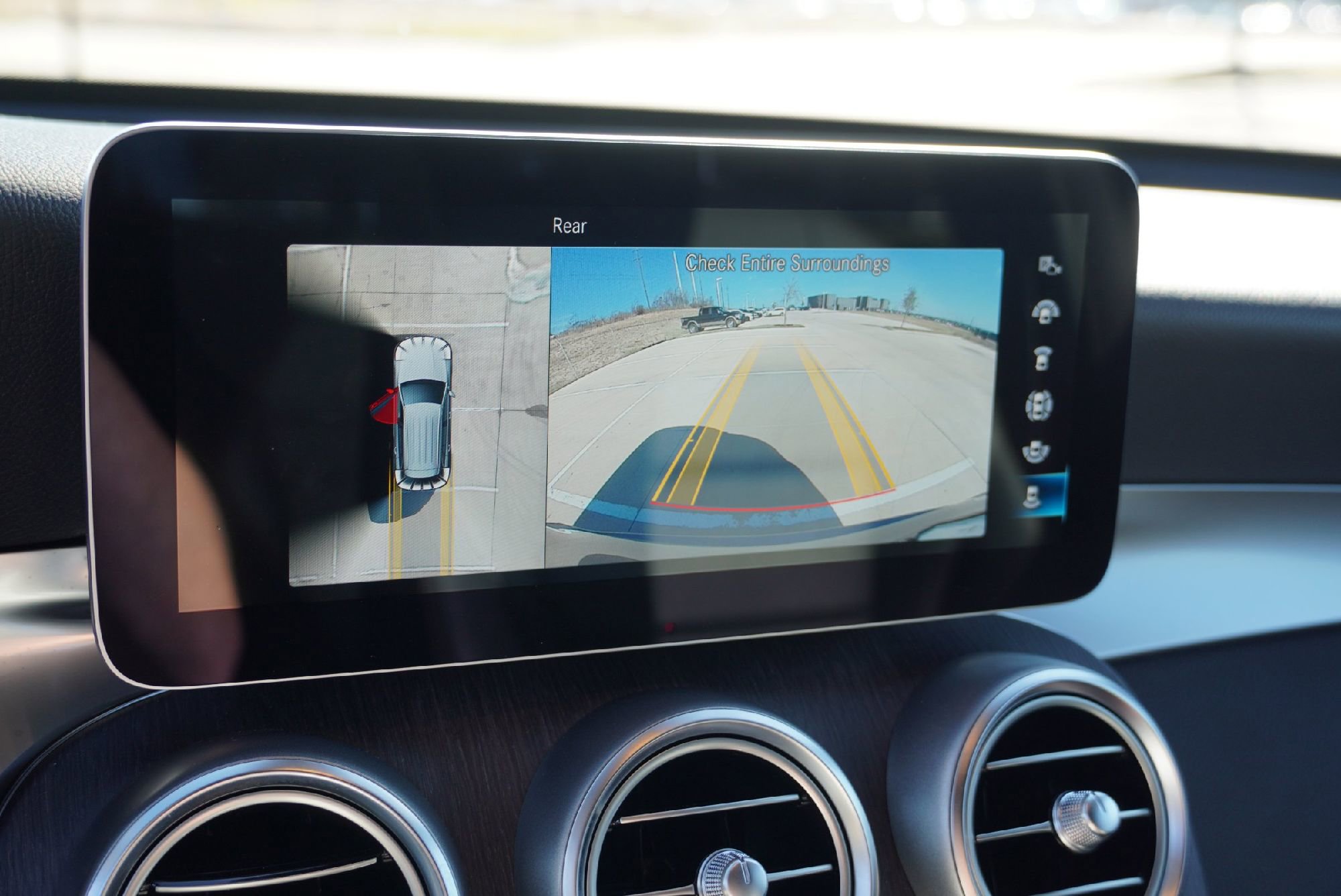 Used 2020 Mercedes-Benz GLC 300 4MATIC image 12