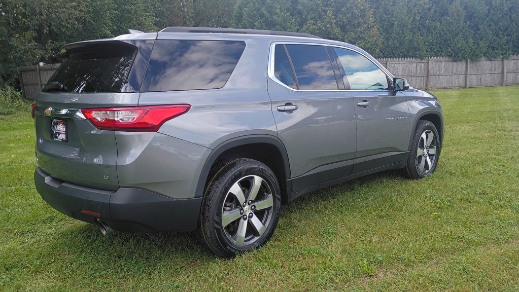Used 2019 Chevrolet Traverse LT w/ LT Premium Package AWD/4WD image 7