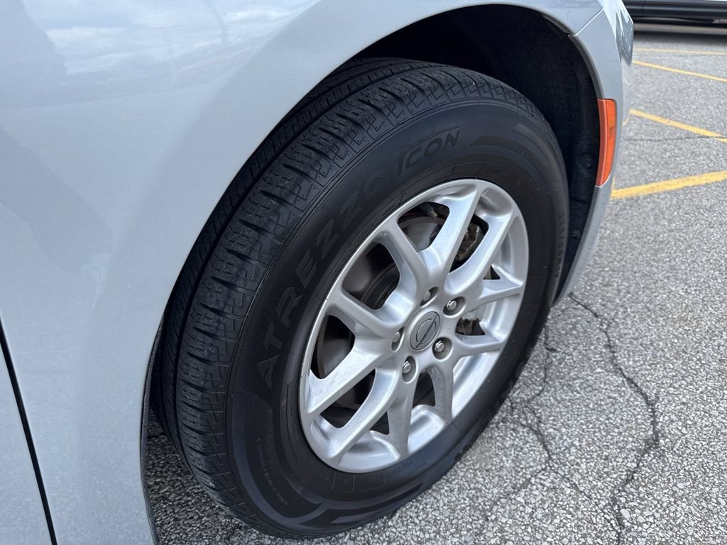 Used 2024 Chrysler Pacifica Touring-L FWD image 53