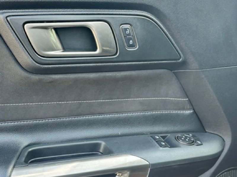 Used 2017 Ford Mustang Shelby GT350 image 9