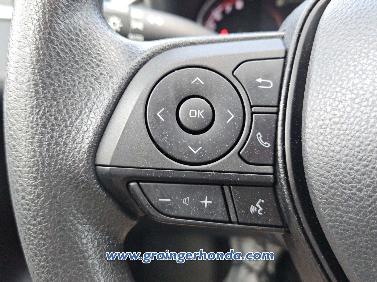 Used 2023 Toyota RAV4 XLE w/ Convenience Package image 19