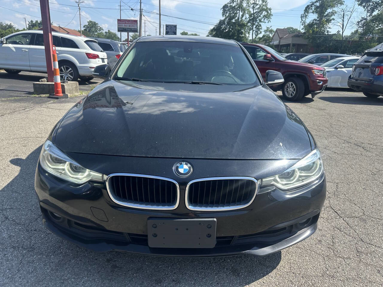 Used 2018 BMW 320i Sedan image 3