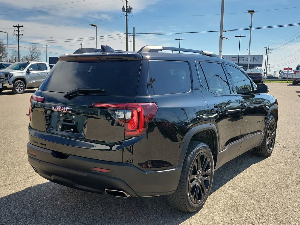 Used 2023 GMC Acadia SLE w/ Driver Convenience Package image 4