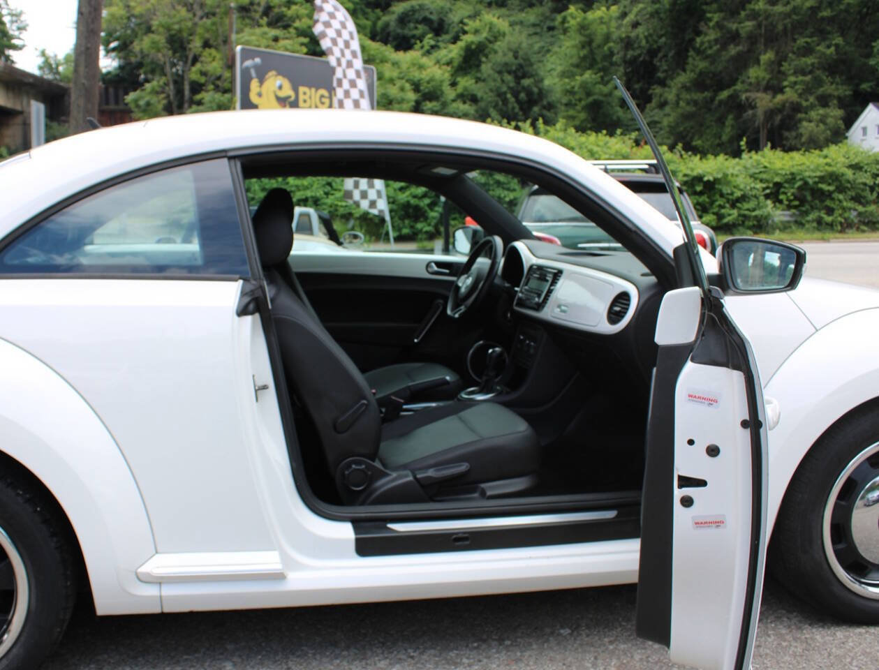 Used 2012 Volkswagen Beetle 2.5 FWD image 14