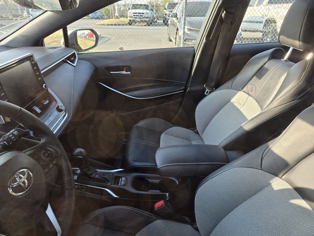 Used 2022 Toyota Corolla XSE image 2