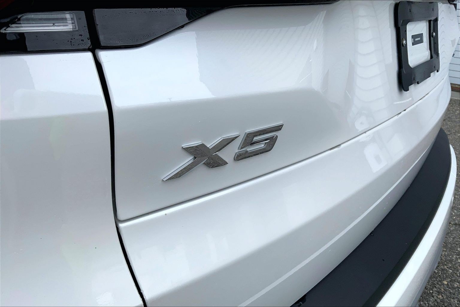Used 2025 BMW X5 xDrive50e w/ Premium Package AWD/4WD image 18