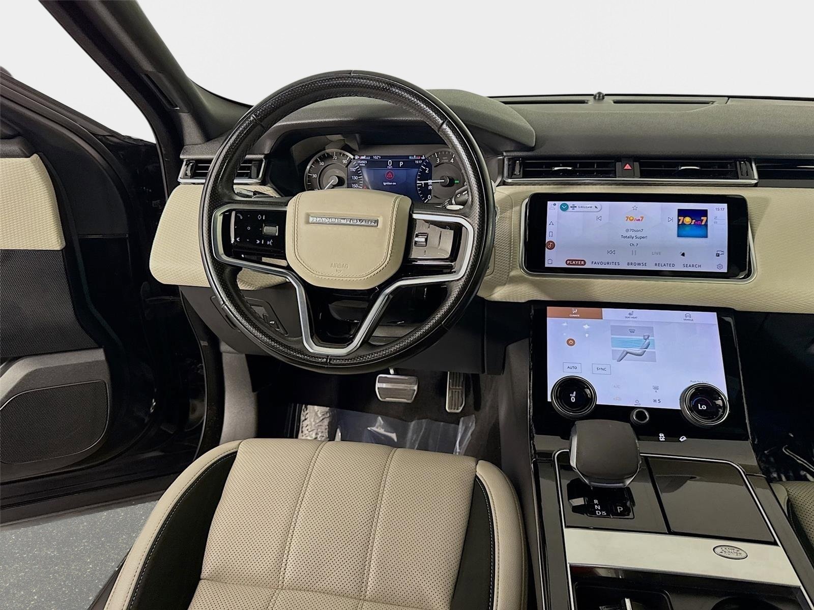Certified 2022 Land Rover Range Rover Velar R-Dynamic S AWD/4WD image 25