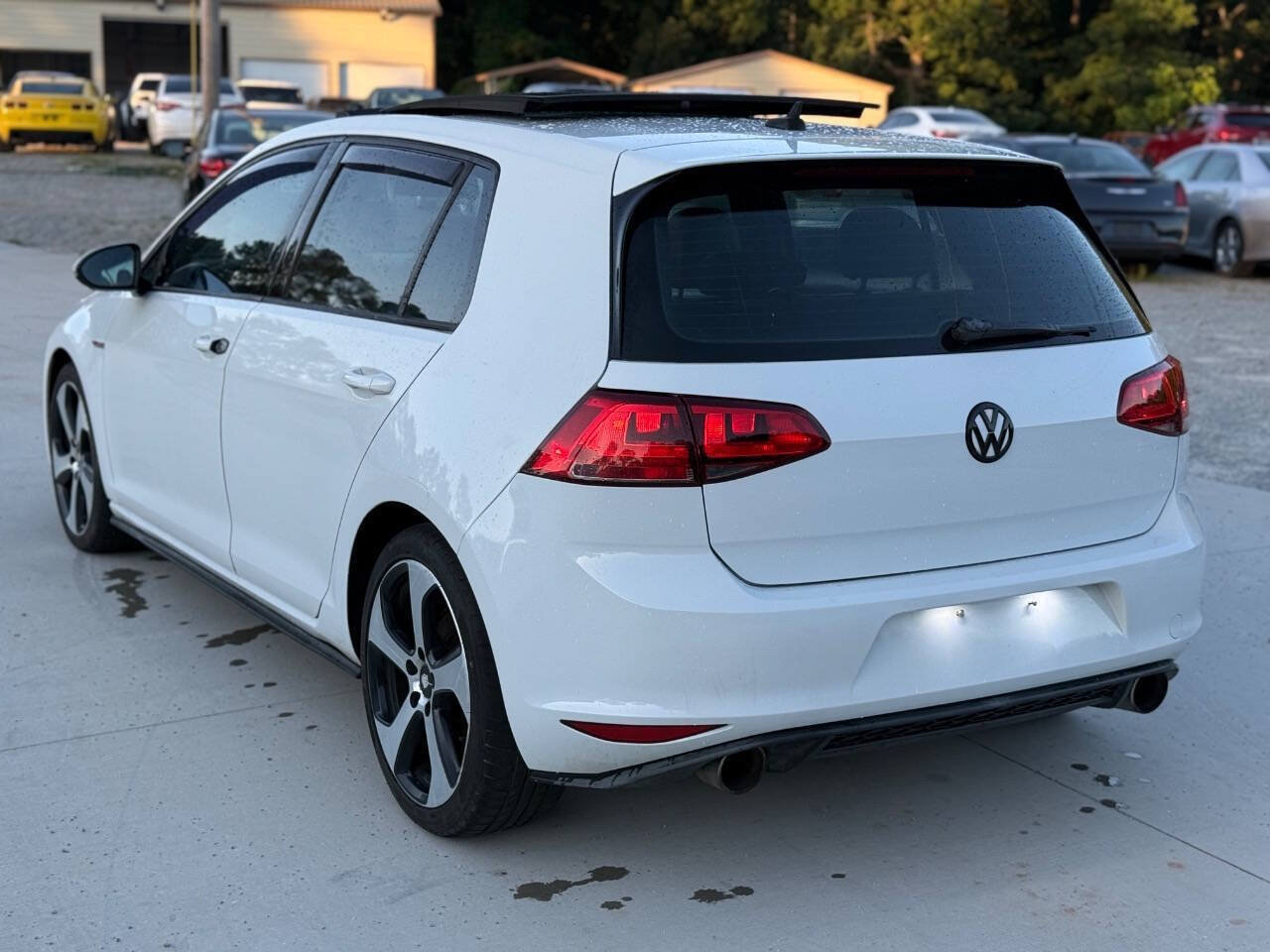 Used 2015 Volkswagen GTI SE w/ Lighting Package (SEL) FWD image 5