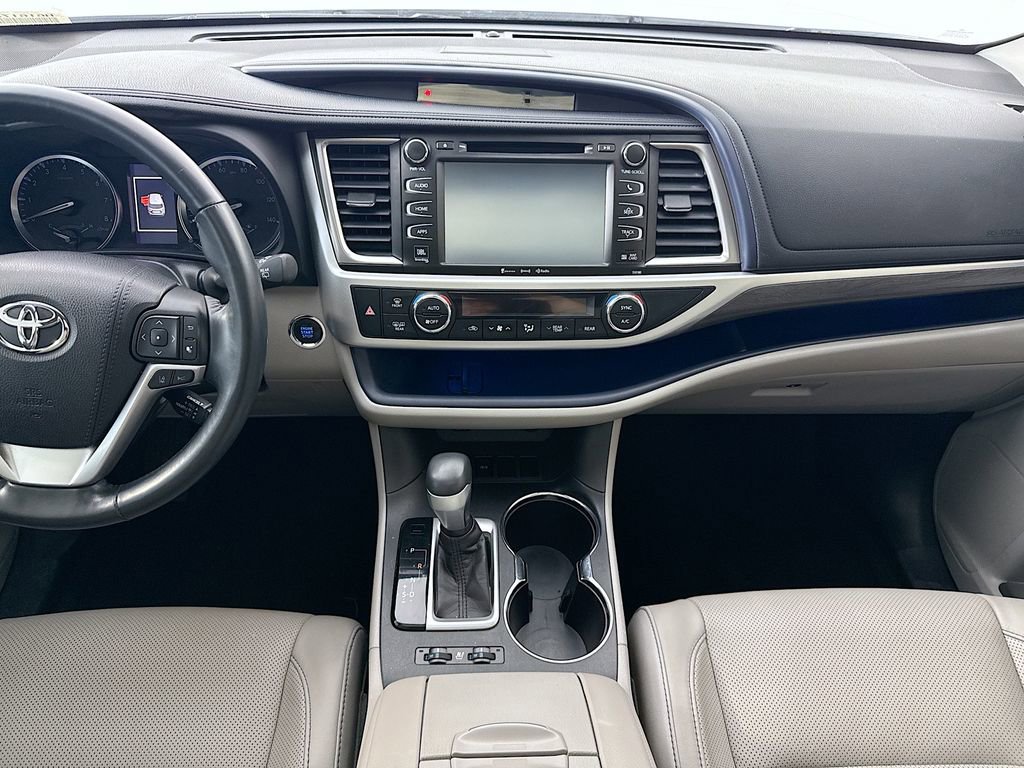 Used 2018 Toyota Highlander Limited FWD image 14