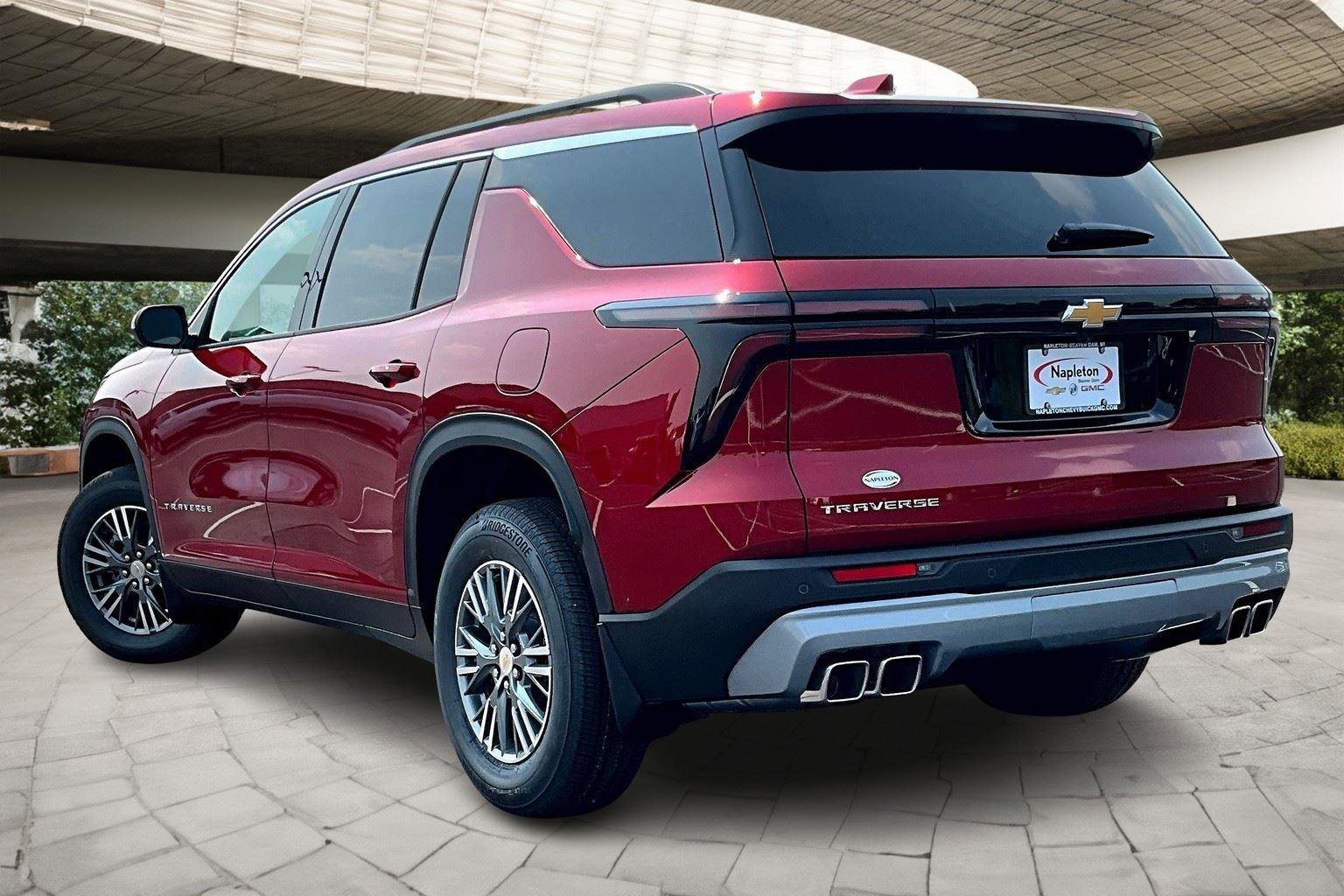 New 2026 Chevrolet Traverse LT w/ Driver Confidence Package image 3