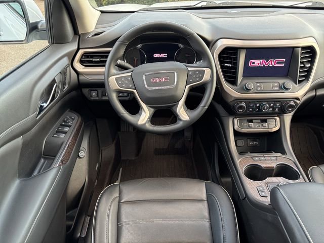 Used 2023 GMC Acadia Denali w/ Denali Technology Package image 11