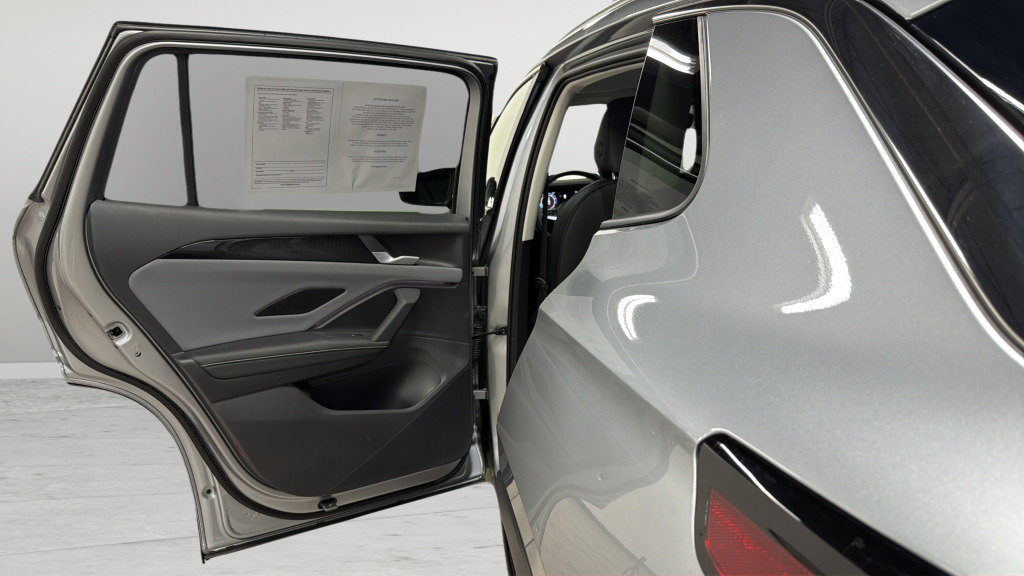 Certified 2025 Volkswagen Tiguan SE AWD/4WD image 29