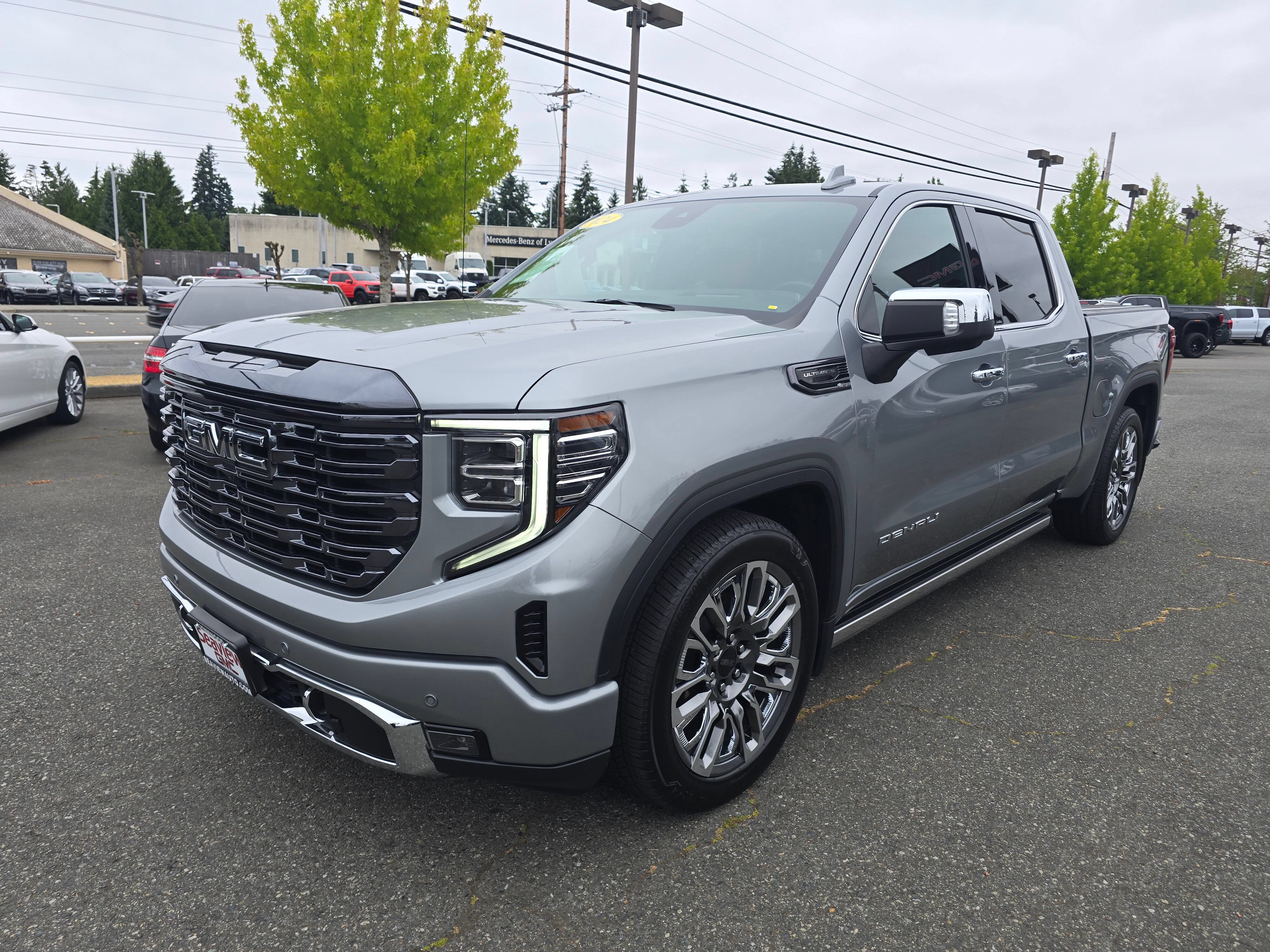 Used 2024 GMC Sierra 1500 Denali Ultimate AWD/4WD image 3