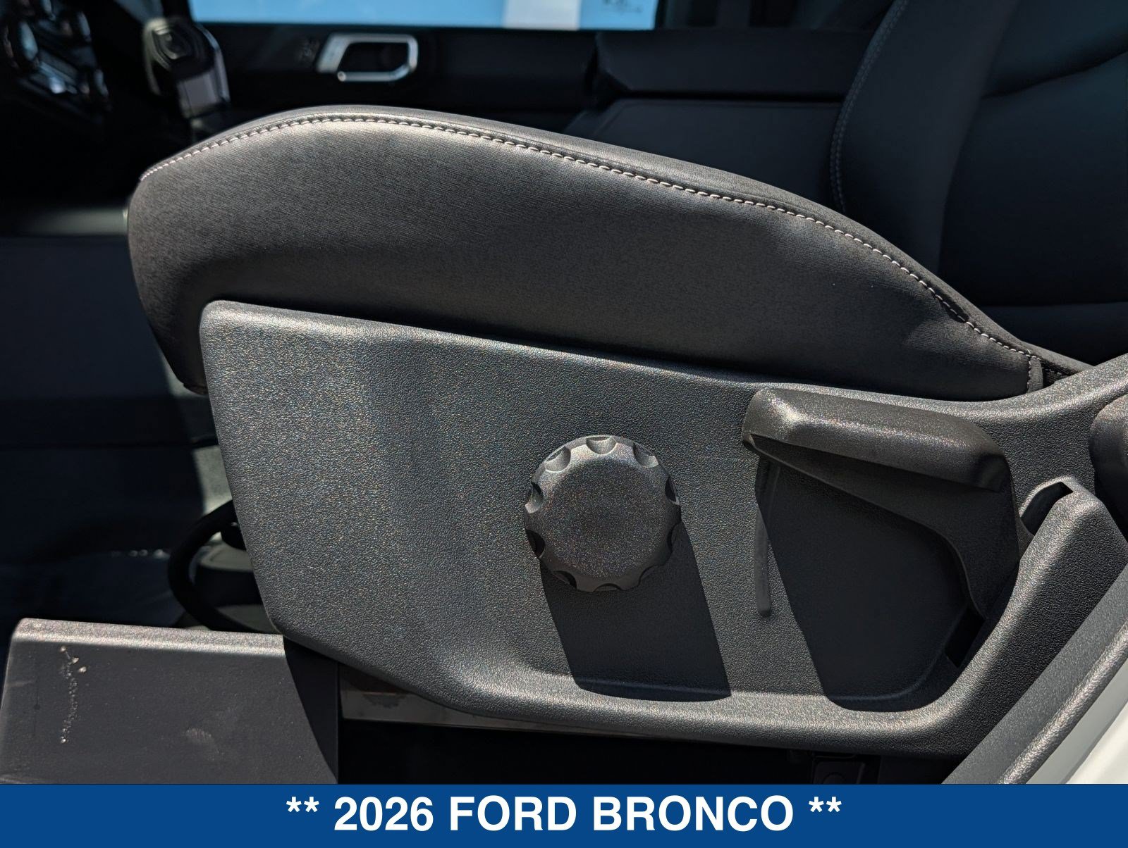 New 2026 Ford Bronco Badlands AWD/4WD image 68