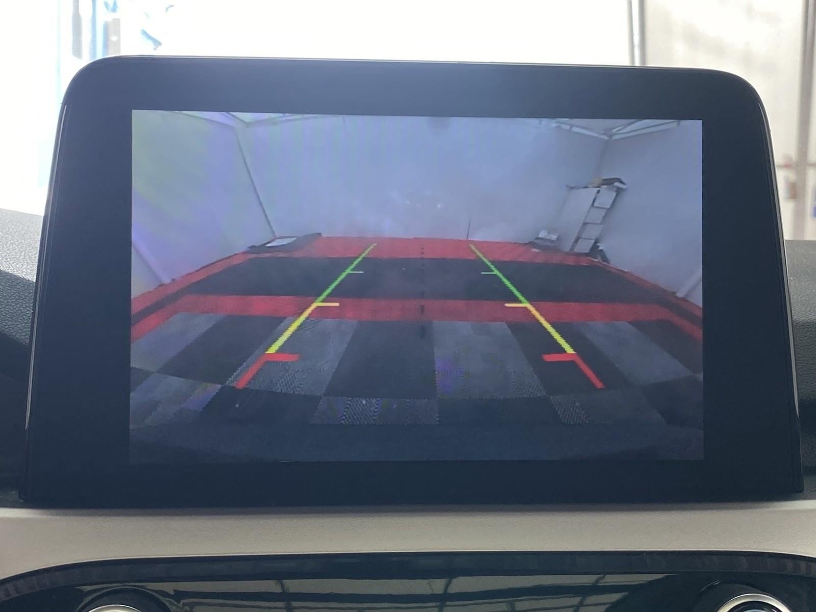 Used 2020 Ford Escape SEL image 27