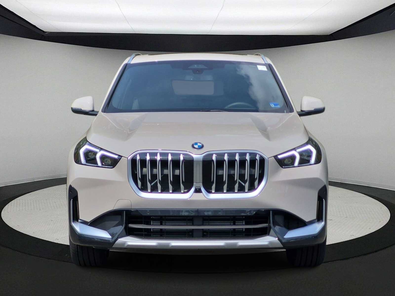 New 2027 BMW X1 xDrive28i AWD/4WD image 3