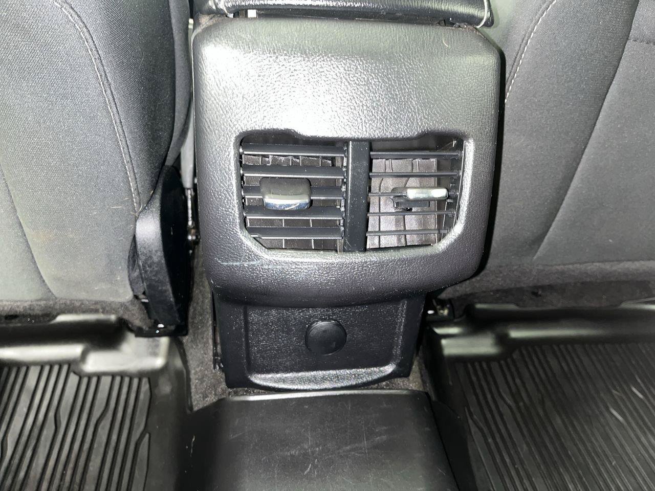 Used 2020 Ford Fusion SE AWD/4WD image 13