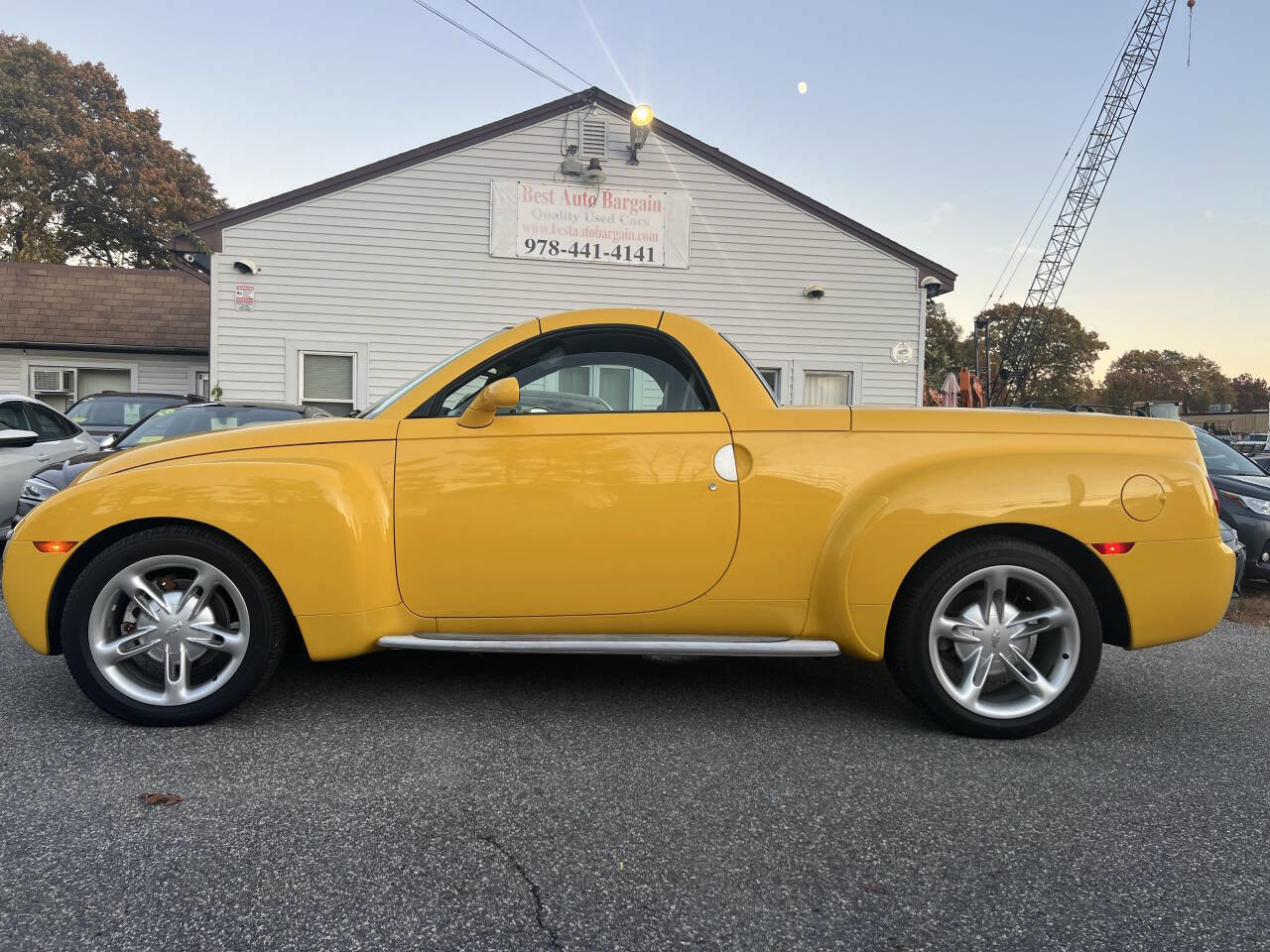 Used 2004 Chevrolet SSR w/ Preferred Equipment Group RWD image 29