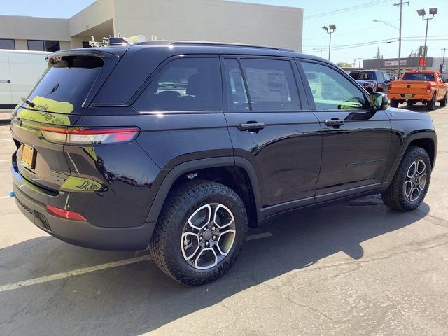 New 2023 Jeep Grand Cherokee Trailhawk w/ Luxury Tech Group III AWD/4WD image 35