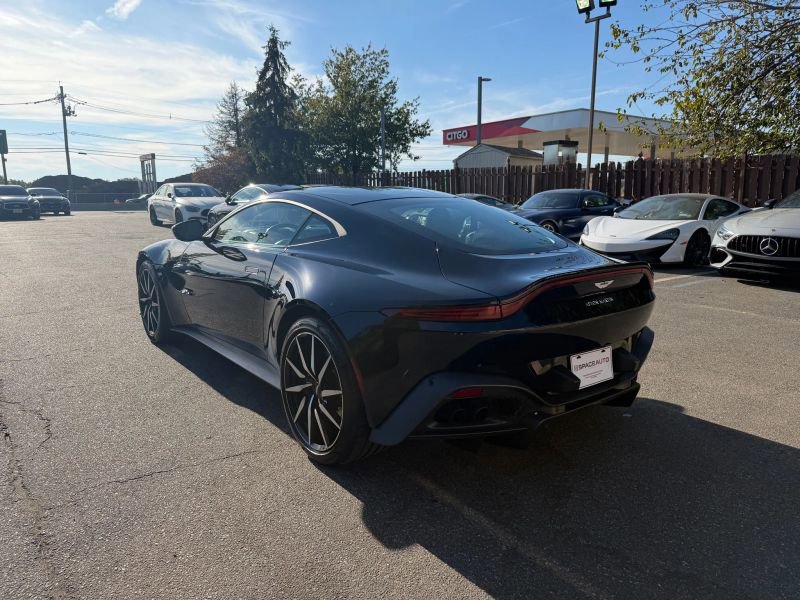 Used 2020 Aston Martin V8 Vantage Coupe image 4