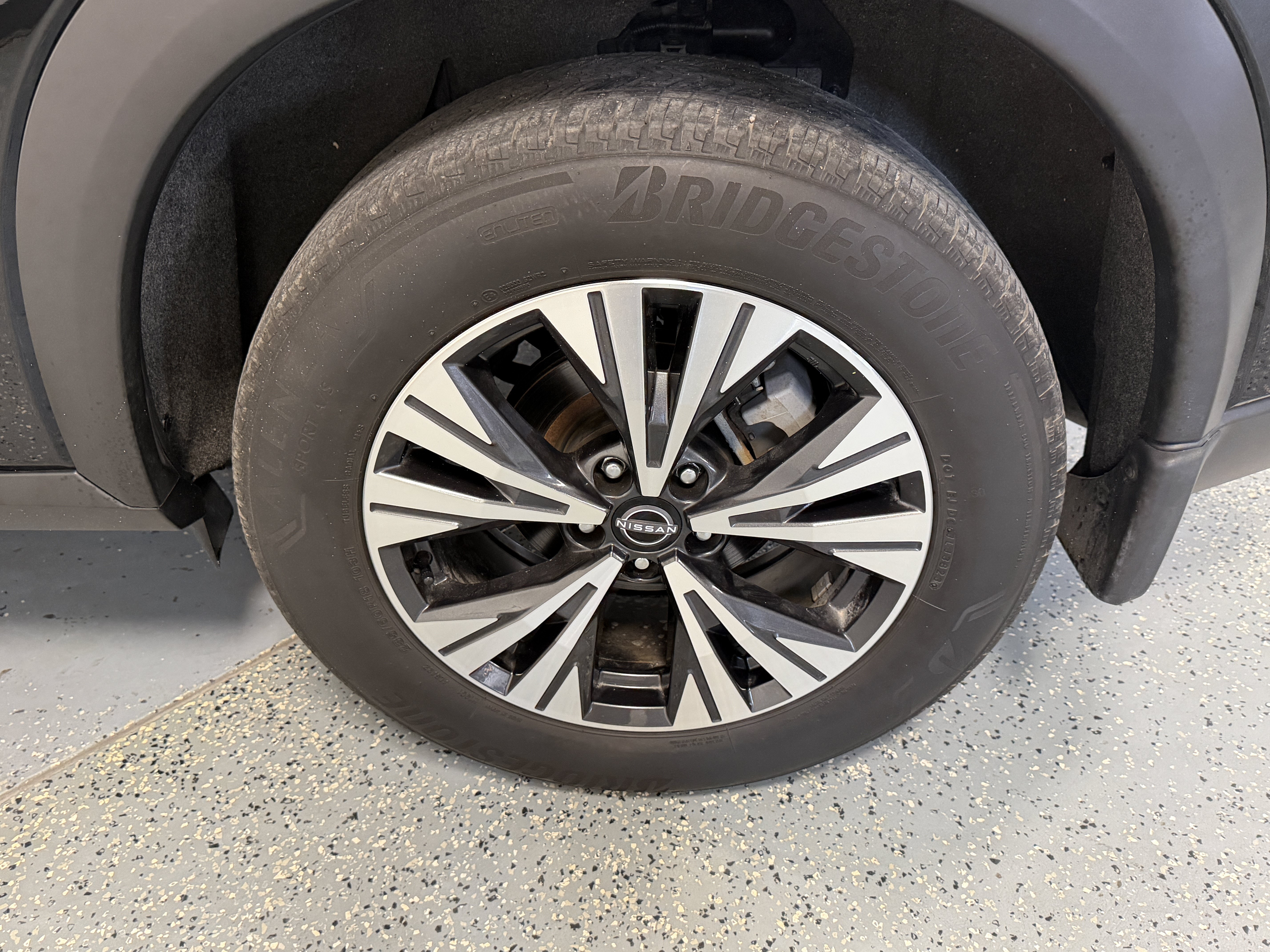 Used 2023 Nissan Rogue SV w/ SV Premium B Package AWD/4WD image 25