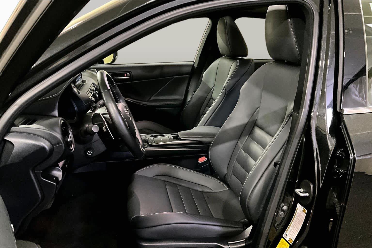 Used 2023 Lexus IS 350 F Sport w/ Memory Package AWD/4WD image 8