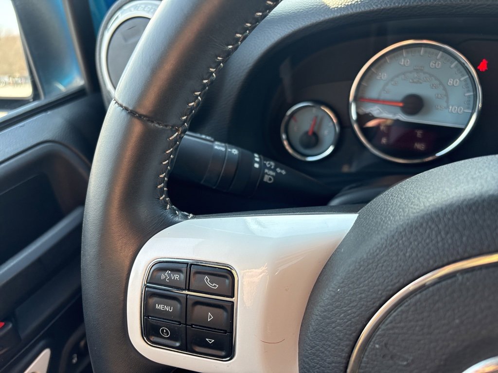 Used 2014 Jeep Wrangler Unlimited Sahara image 23