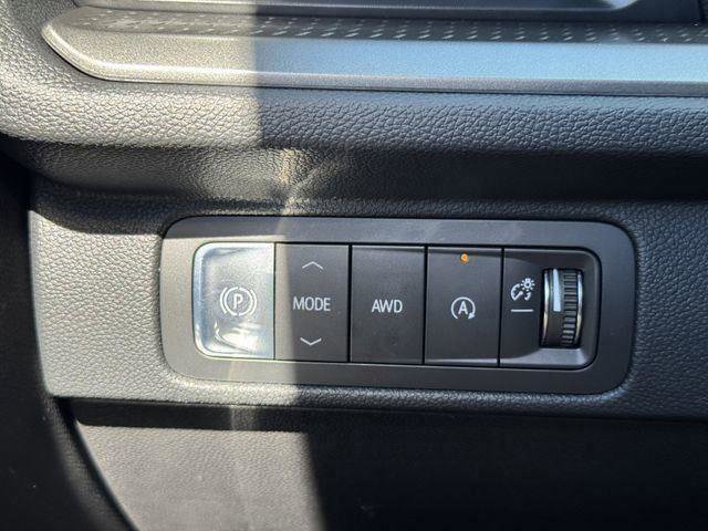 Used 2019 Chevrolet Equinox Premier image 19